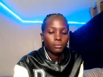 Chaturbate Free Live Porn of essy_hero