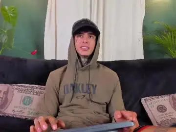 Chaturbate Sex Chat of aron_ford