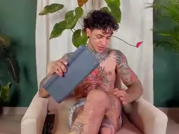 Chaturbate Adult Webcam of aron_ford