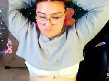 Chaturbate Watch Live Sex Cams of diamondfox_m