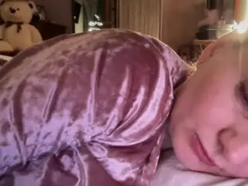 Chaturbate Live Sex of viola_1