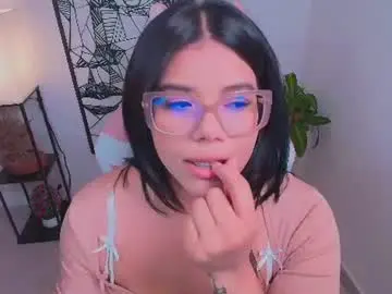 Chaturbate Free Porn Cam of ashleyy18__