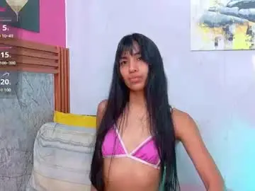 Chaturbate Watch Live Sex Cams of littlee_emilyy_