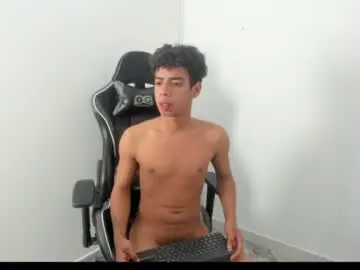 Chaturbate Sex Chat of alexx_cum18