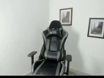 Chaturbate Adult Webcams of alexx_cum18