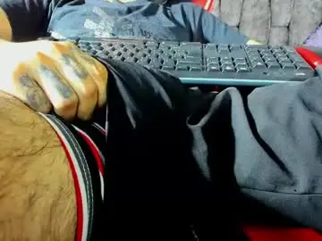 Chaturbate Live Sex Cam of axell_cross2