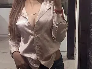 Dscgirls Adult Webcam of Ishita