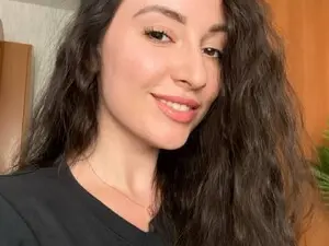 Myfreecams Sex Chat of Laura_Schwarz