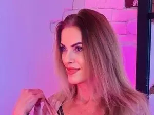 Myfreecams Watch Live Sex Cams of NaomiAmora