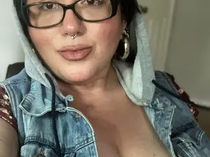 Myfreecams Sex Cam of LuckLucy_bbw1