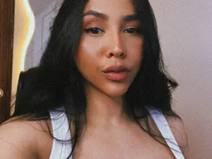 Myfreecams Nude Webcam of Sofiiiaa_