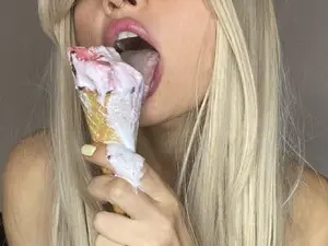 Myfreecams Free Live Porn of MoonLush