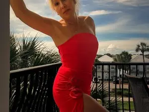 Myfreecams Adult Video Chat of LisaLondon
