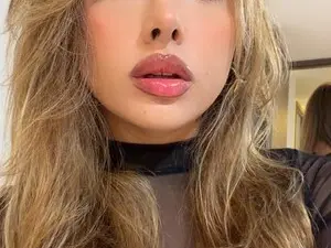 Myfreecams Sex Chat of DaniRouge