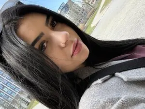 Myfreecams Live Sex Cam of KiraAmane