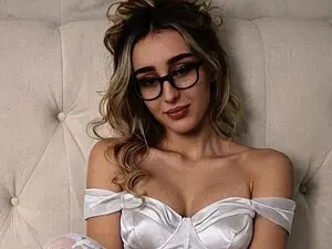 Myfreecams Live Sex Cam of HypeFox