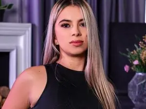 Myfreecams Live Sex Cam of Martina_ferer