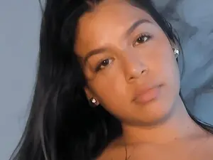 Myfreecams Watch Live Sex Cams of Clara4w