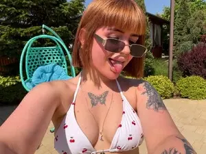 Myfreecams Sex Chat of VelvetEmber