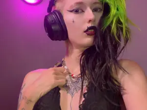 Myfreecams Nude Webcam of TwistedAliceW