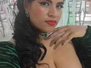 Myfreecams Sex Cam of roxanahills_