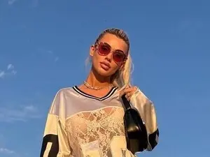 Myfreecams Live Sex Cam of Serene_Sophie