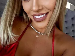 Myfreecams Watch Live Sex Cams of Lorehottie
