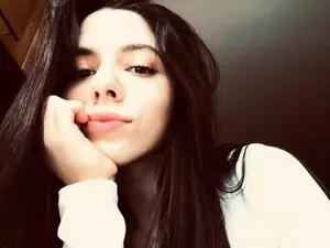 Myfreecams Live Sex Cam of ElaraRose