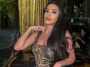 Myfreecams Live Sex of Naila_777