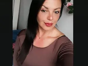 Myfreecams Live Sex Cam of ClaraHotMilf