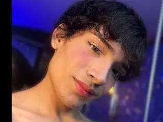 Streamate Private Sex Chat of Isaac_Nova