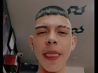 Streamate Live Sex Cam of mattiiusblesse