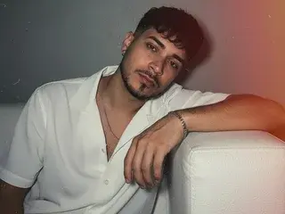 Streamate Watch Live Sex Cams of MateoSantoss