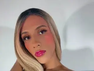 Streamate Free Porn Cam of SweetDesaire