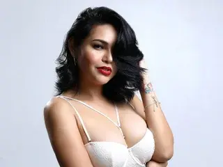 Streamate Free Porn Cam of CallmeMonica