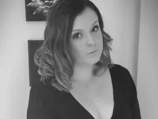 Streamate Nude Webcam of NaughtyWifeUK