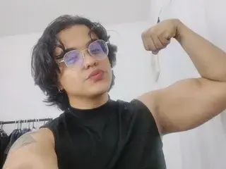 Streamate Free Live Porn of dan_blossom