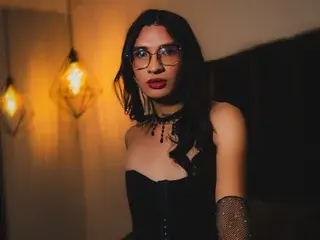 Streamate Sex Cam of MaddieRay19