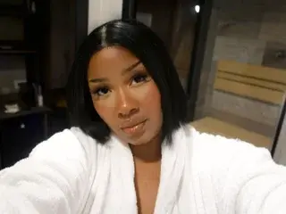 Streamate Nude Webcam of HoneyBelleX