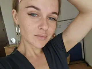 Streamate Live Sex of MaribelRiverr