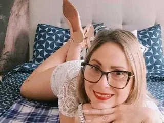 Streamate Sex Cam of JaneeTurner