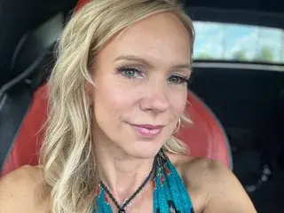Streamate Live Porn of BellaBare