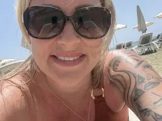 Streamate Nude Webcam of LittleMissSweetLips