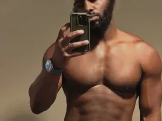 Streamate Sex Cam of MrBrownChoc