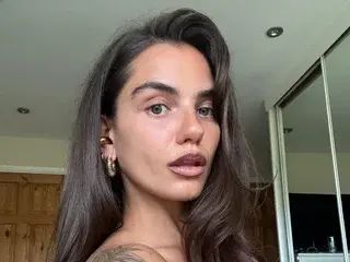 Streamate Sex Cam of RoxyRoseX