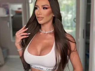 Streamate Sex Cam of Julia_Quin