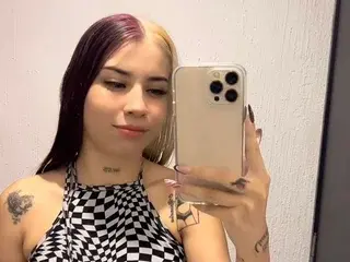 Streamate Nude Webcam of AmazingRoom69