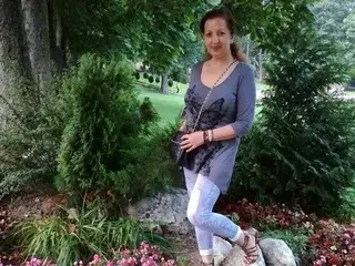 Streamate Watch Live Sex Cams of EvelyneFlirtyMilf