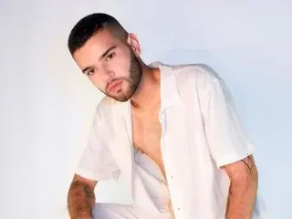 Streamate Adult Webcams of elliot_flame