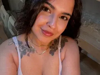 Streamate Free Live Porn of MayaPetite